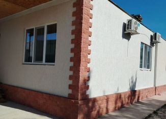 Сдам дом, 100 м2, Судак, Каштановая улица, 36