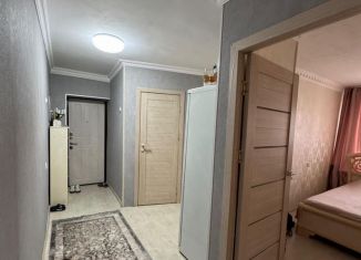 Продается 3-ком. квартира, 70 м2, Грозный, проспект Мохаммеда Али, 5, 2-й микрорайон