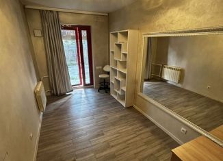 Аренда помещения свободного назначения, 17 м2, Абакан, улица Комарова, 6