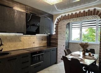 Трехкомнатная квартира на продажу, 79.7 м2, Маркс, улица Кирова