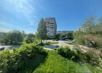 Продается 2-ком. квартира, 50.5 м2, Березники, улица Свердлова, 166