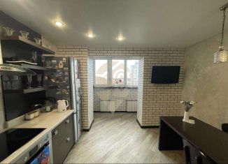 Продается трехкомнатная квартира, 88 м2, Старый Оскол, микрорайон Восточный, 5