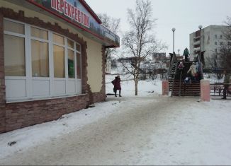 Продажа торговой площади, 160 м2, Североморск, улица Душенова, 13