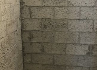 Сдаю в аренду гараж, 6 м2, Тюмень, Центральный округ, улица Газовиков, 36