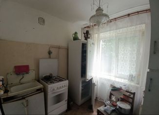 Продаю 2-ком. квартиру, 41.6 м2, Кимры, улица Чапаева, 1