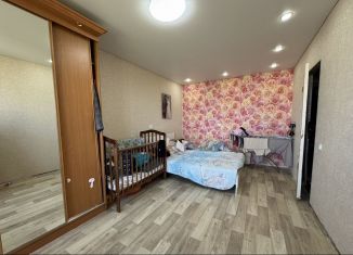 Продажа 1-комнатной квартиры, 33 м2, Новочебоксарск, улица Семёнова, 21