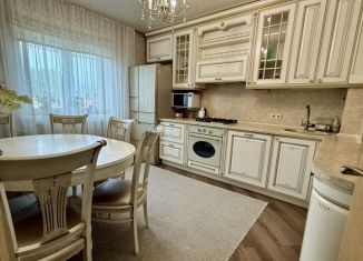 Сдам трехкомнатную квартиру, 88 м2, Хабаровск, квартал ДОС, 6