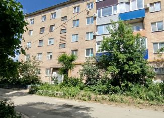 Продаю трехкомнатную квартиру, 57.5 м2, Новотроицк, Зелёная улица, 31