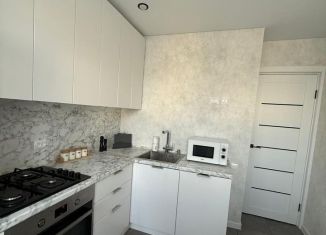 Продаю однокомнатную квартиру, 34 м2, Троицк, улица имени Ю.А. Гагарина, 40