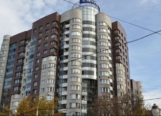 Сдается в аренду 1-комнатная квартира, 52 м2, Екатеринбург, улица Белинского, 41, улица Белинского