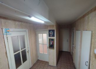 Продается 3-комнатная квартира, 65.7 м2, поселок городского типа Заозерное, улица Гайдара, 60
