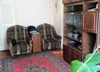 Продаю 4-ком. квартиру, 59 м2, Новомосковск, Школьная улица, 8