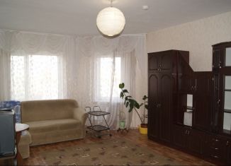 Сдам 2-ком. квартиру, 54 м2, Псков, улица Шестака, 24