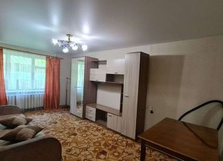 Сдается 2-ком. квартира, 44 м2, Симферополь, улица Дмитрия Ульянова, 26, Центральный район