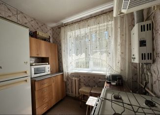 Сдается в аренду 2-комнатная квартира, 45 м2, Армавир, улица Советской Армии, 16
