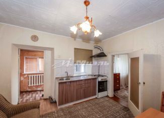 Продам 2-ком. квартиру, 50 м2, Симферополь, Красноармейская улица, 50