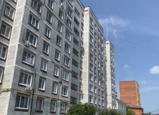 Продается 3-комнатная квартира, 68 м2, Озёры, Коммунистическая площадь, 2