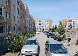 Продам 3-ком. квартиру, 65 м2, Батайск, улица Котова, ЖК Прибрежный