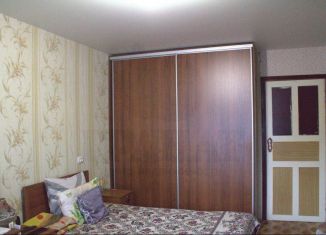 Продаю четырехкомнатную квартиру, 70.2 м2, Екатеринбург, улица Прониной, 121, Чкаловский район