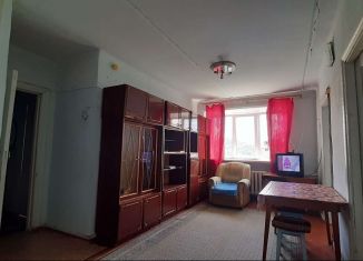 Продается четырехкомнатная квартира, 60.3 м2, поселок городского типа Мундыбаш, улица Ленина, 29