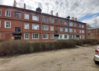 Продам 1-ком. квартиру, 38 м2, Карабаново, улица Мира, 15