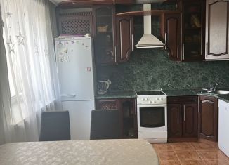 Аренда 3-комнатной квартиры, 60 м2, Тюменская область, 4-й микрорайон, 14