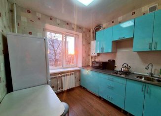 Сдается 1-ком. квартира, 32 м2, Каменск-Шахтинский, Красная улица, 52