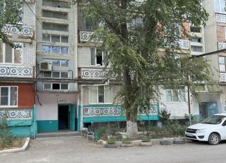 Продам трехкомнатную квартиру, 60.1 м2, Кизляр, улица 40 лет Дагестана, 2
