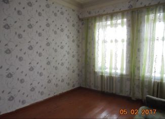 Продаю 3-комнатную квартиру, 43 м2, Рыльск, улица Урицкого, 49
