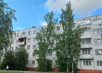 Продам 3-комнатную квартиру, 62 м2, Ломоносов, улица Федюнинского, 3к2