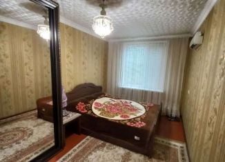 Продается трехкомнатная квартира, 60 м2, Кизляр, улица Клары Солоненко