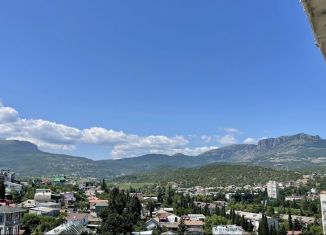 Продается 2-комнатная квартира, 82.4 м2, Алушта, улица Ленина, 37