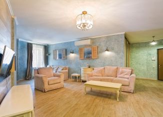 Продается трехкомнатная квартира, 112.5 м2, Крым, улица Гоголя, 4