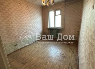 Продаю 3-ком. квартиру, 62 м2, Североморск, улица Адмирала Сизова, 2