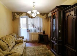 Сдаю в аренду 2-комнатную квартиру, 62 м2, Волгоград, улица Маршала Ерёменко, 52