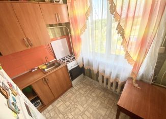 Продается двухкомнатная квартира, 46 м2, Новгородская область, Молодёжная улица, 5