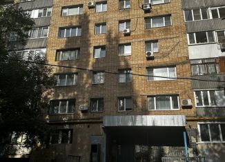 Продается трехкомнатная квартира, 60 м2, Самара, улица Авроры, 122, метро Спортивная