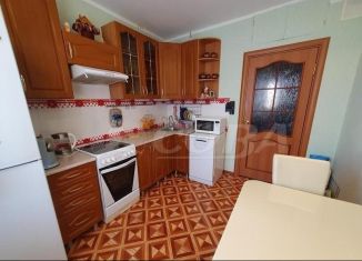 Продажа четырехкомнатной квартиры, 78 м2, Тобольск, 4-й микрорайон, 32