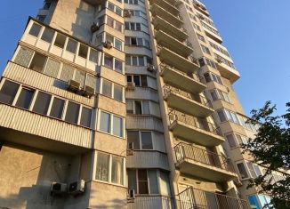 Продаю двухкомнатную квартиру, 60.3 м2, Краснодарский край, проспект Дзержинского, 192