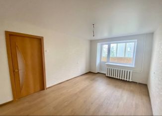 Продажа 2-комнатной квартиры, 42.2 м2, Свердловская область, улица Крауля, 79