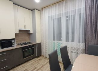 Сдам 1-ком. квартиру, 38 м2, Елец, Радиотехническая улица, 28Б