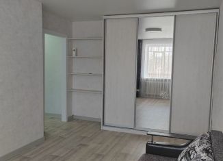 Сдаю в аренду 1-ком. квартиру, 37 м2, Вятские Поляны, улица Тойменка, 1