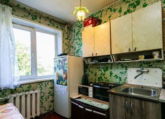 Продам 3-комнатную квартиру, 47 м2, Новокузнецк, улица Грдины, 5