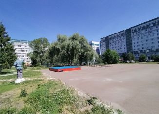 Продажа 2-ком. квартиры, 50.7 м2, Казань, улица Фатыха Амирхана, 83