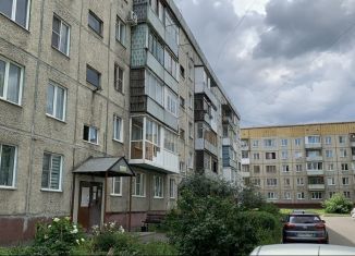 Продается 2-комнатная квартира, 48 м2, Кемерово, Октябрьский проспект, 81