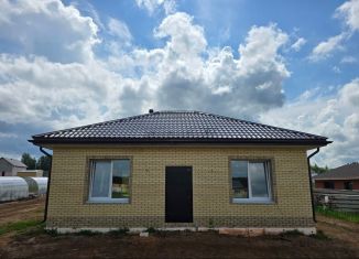 Продам дом, 100 м2, поселок городского типа Мостовской, улица Иваненко