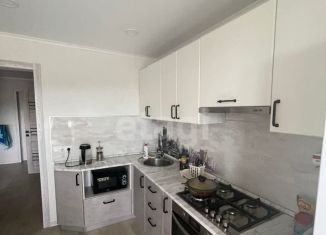 Продажа 3-ком. квартиры, 61 м2, Кумертау, улица Мажита Гафури, 2В