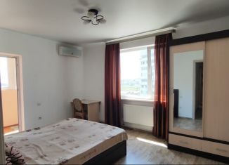 Сдам двухкомнатную квартиру, 64 м2, Краснодар, улица имени М.Е. Соколова, 86к2, микрорайон Горхутор