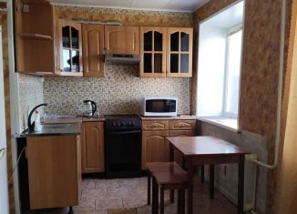 Сдается трехкомнатная квартира, 50 м2, Красноярский край, улица Горького, 65