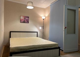 Сдаю 1-ком. квартиру, 31 м2, Санкт-Петербург, улица Гладкова, 25, метро Нарвская